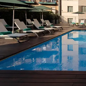4* Szálloda Acevi Villarroel