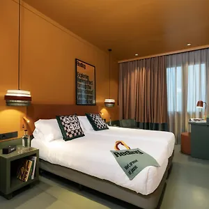 3* Szálloda Chic&basic Reding
