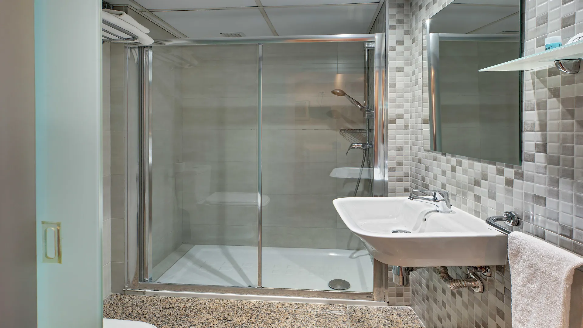 Hotel Nuevo Triunfo Barcelona 2*,  Spain